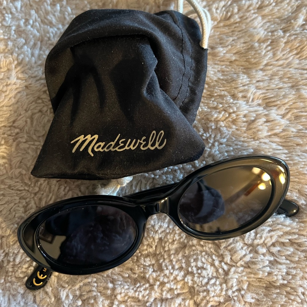 Madewell Black Sunglasses - Picture 2 of 2